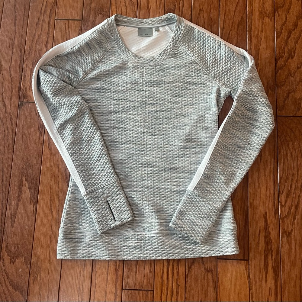 Athleta Gray and White space dye snowscape long sleeve quilted pullover size xs